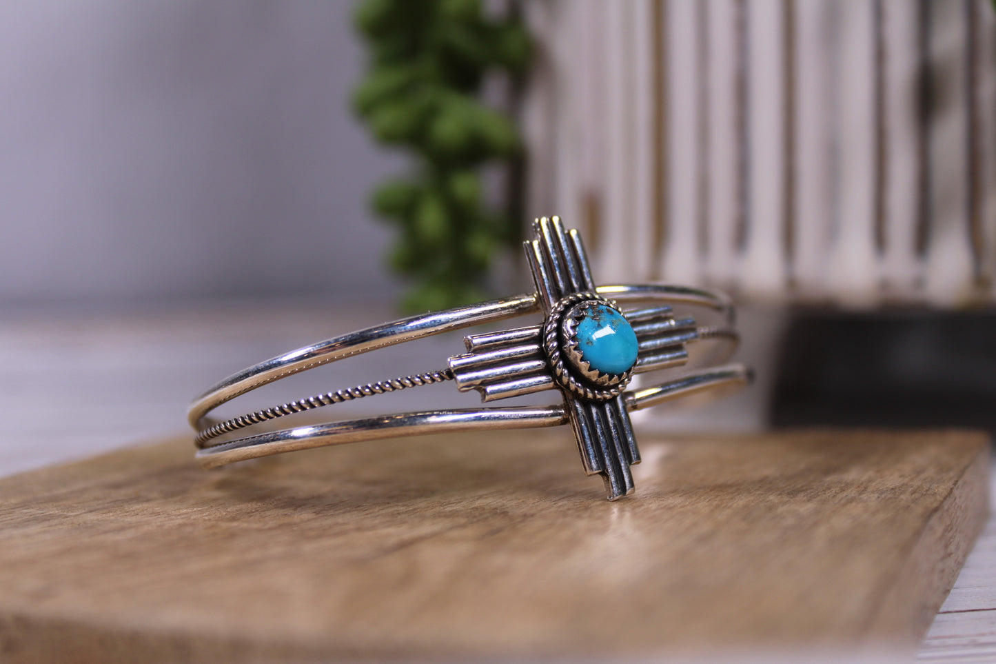 Navajo Handmade Kingman Turquoise Zia Cuff – David Morris