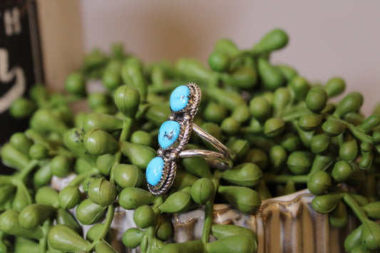 Navajo Handmade Jeantte Yazzie Kingman Turquoise Ring - Size 8.5