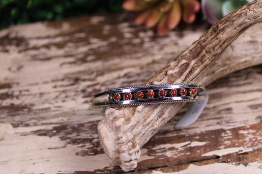 Susie Livingston Native American Zuni Sterling Silver Coral Cuff Bracelet – Size 7