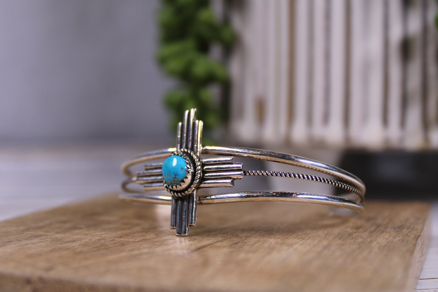 Navajo Handmade Kingman Turquoise Zia Cuff – David Morris