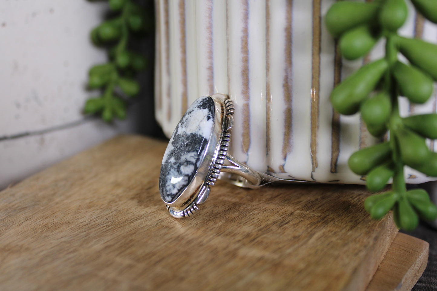 White Buffalo Turquoise Ring – Navajo Artist Allen Lee