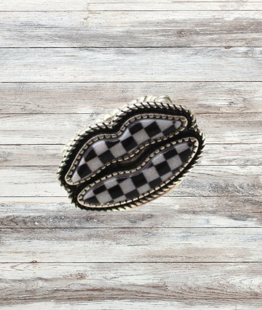 Checker Lips Stretch Ring