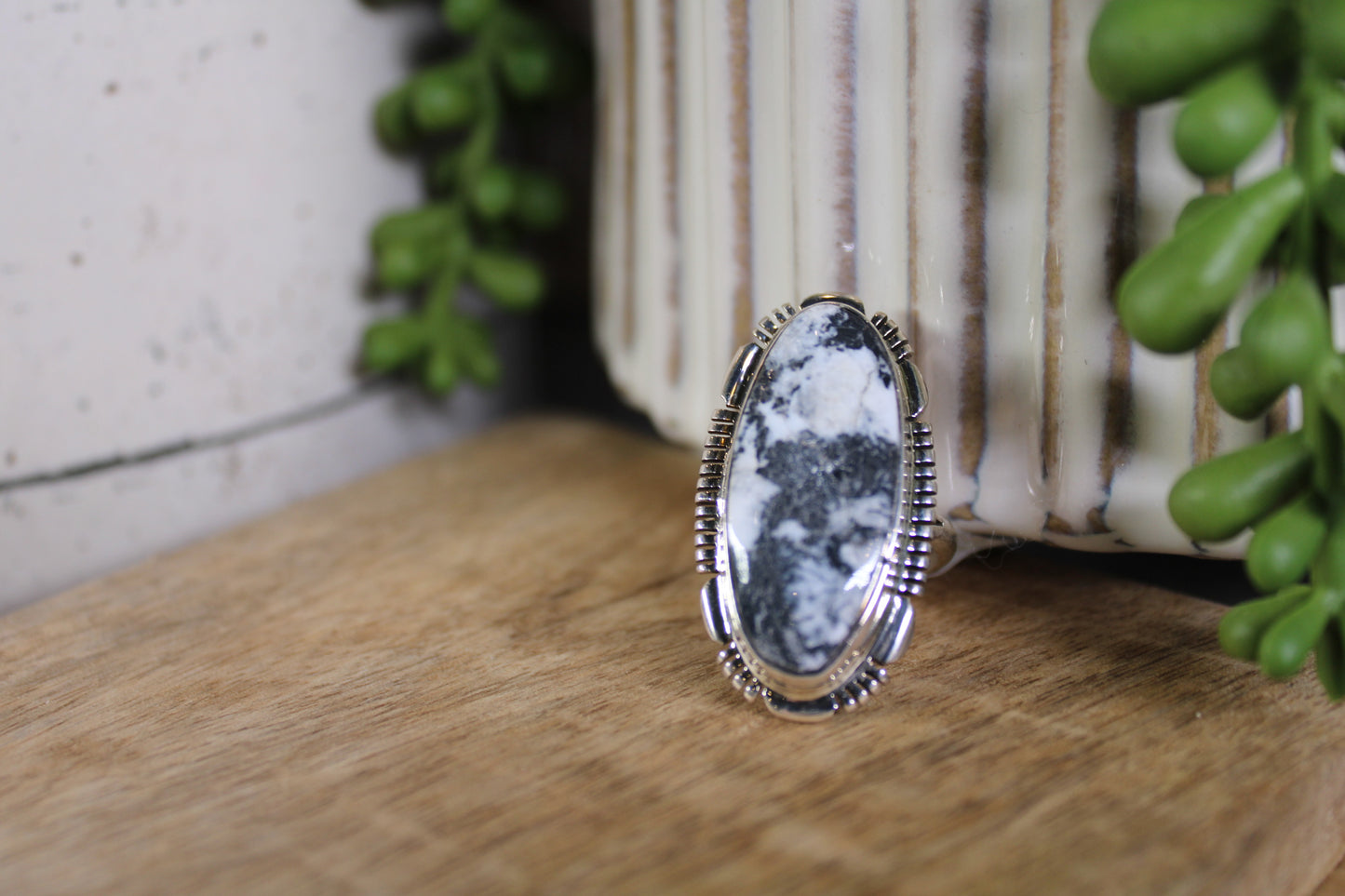 White Buffalo Turquoise Ring – Navajo Artist Allen Lee