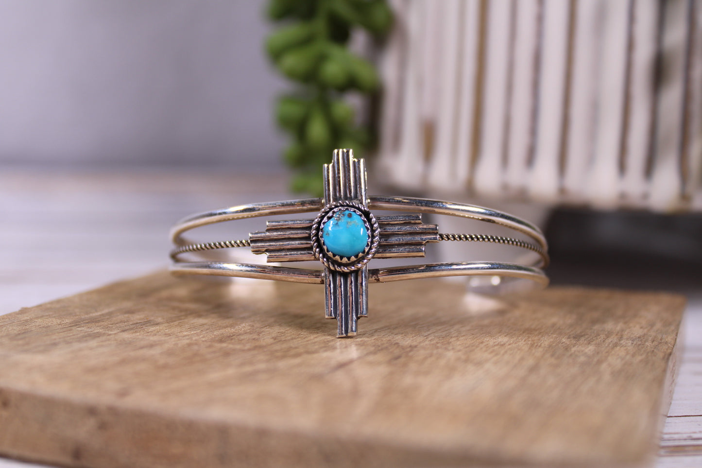 Navajo Handmade Kingman Turquoise Zia Cuff – David Morris