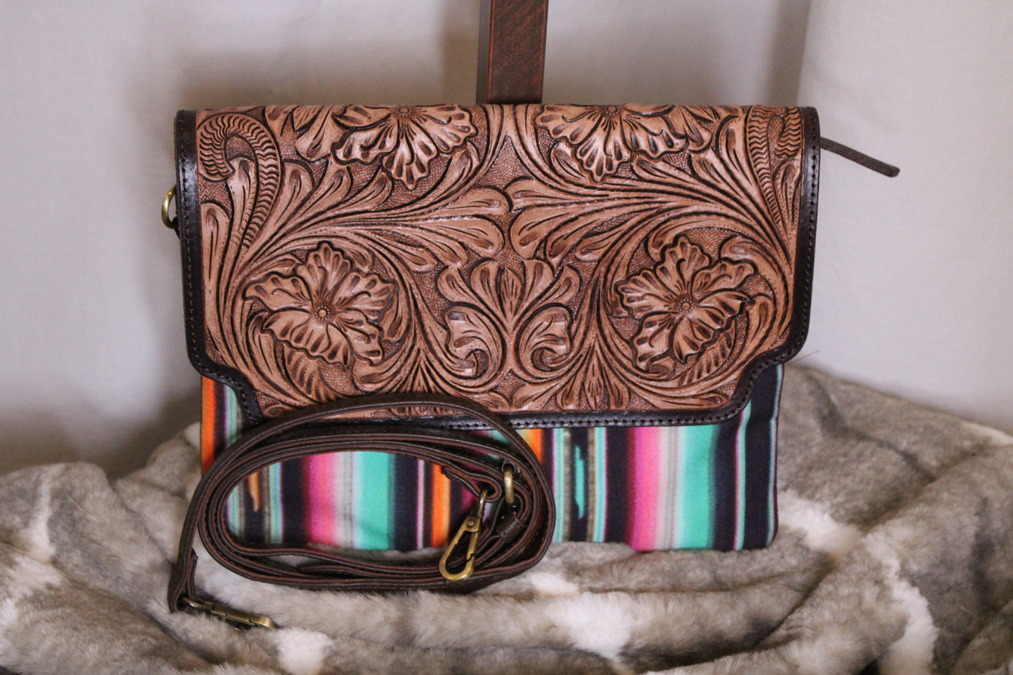 Palm Canyon Crossbody Bag