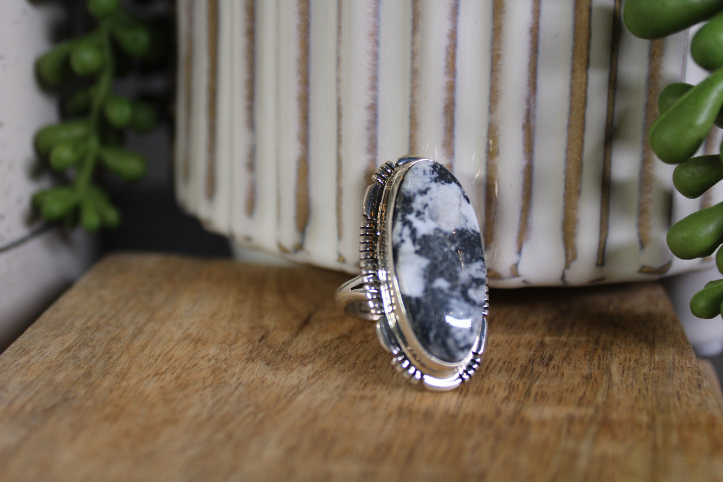 White Buffalo Turquoise Ring – Navajo Artist Allen Lee