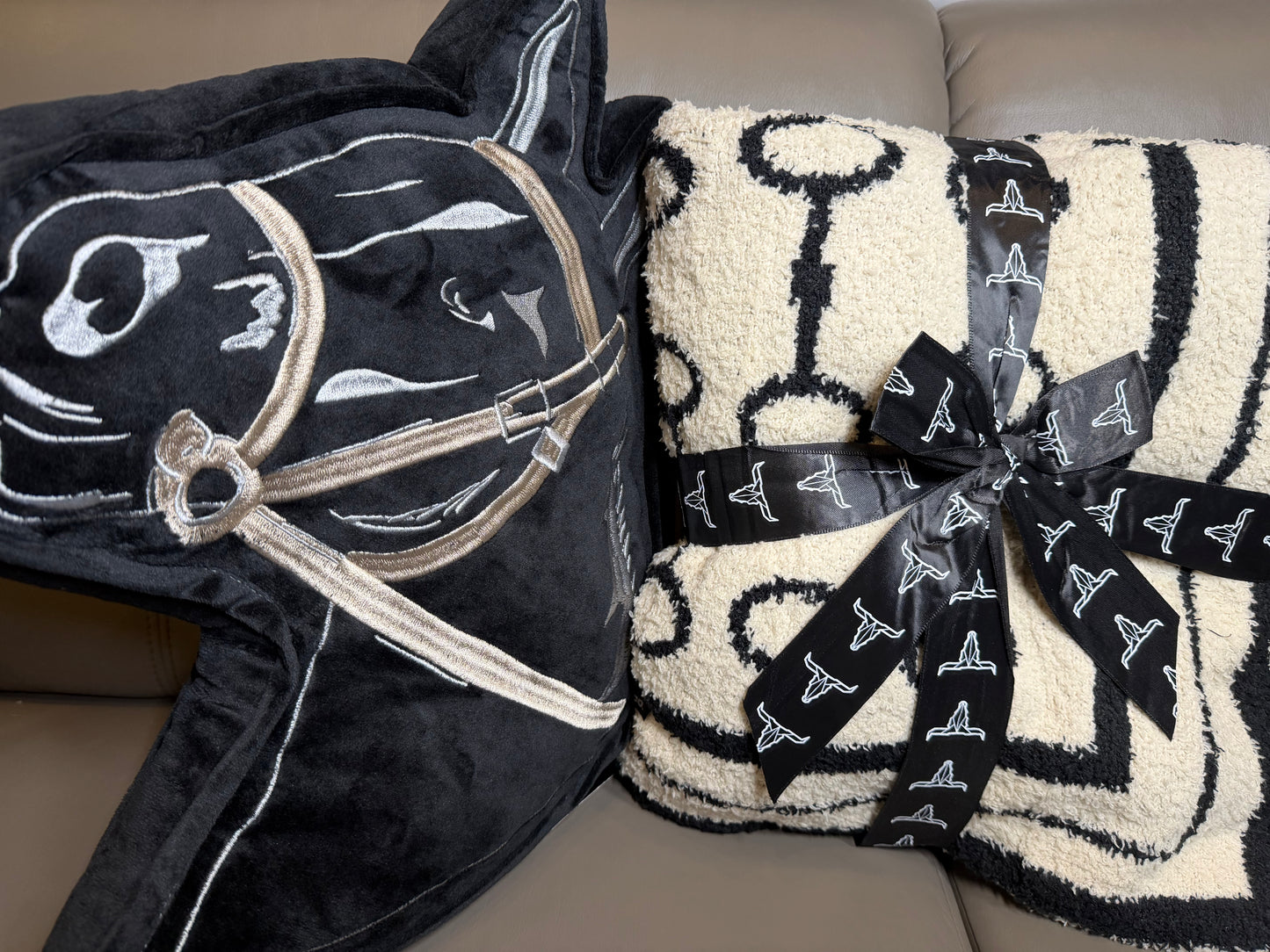 Reversible Horse Bit Blanket - Polyester, Microfiber (50in x 60in)