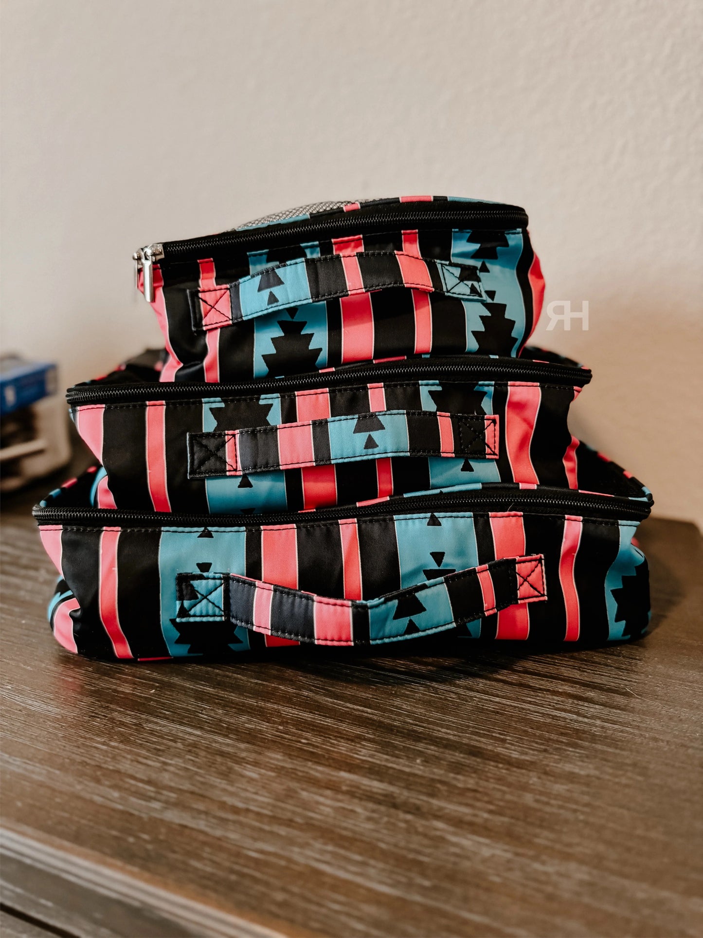 90s Aztec Packing Cubes Set