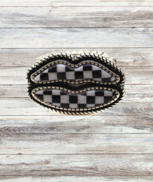 Checker Lips Stretch Ring