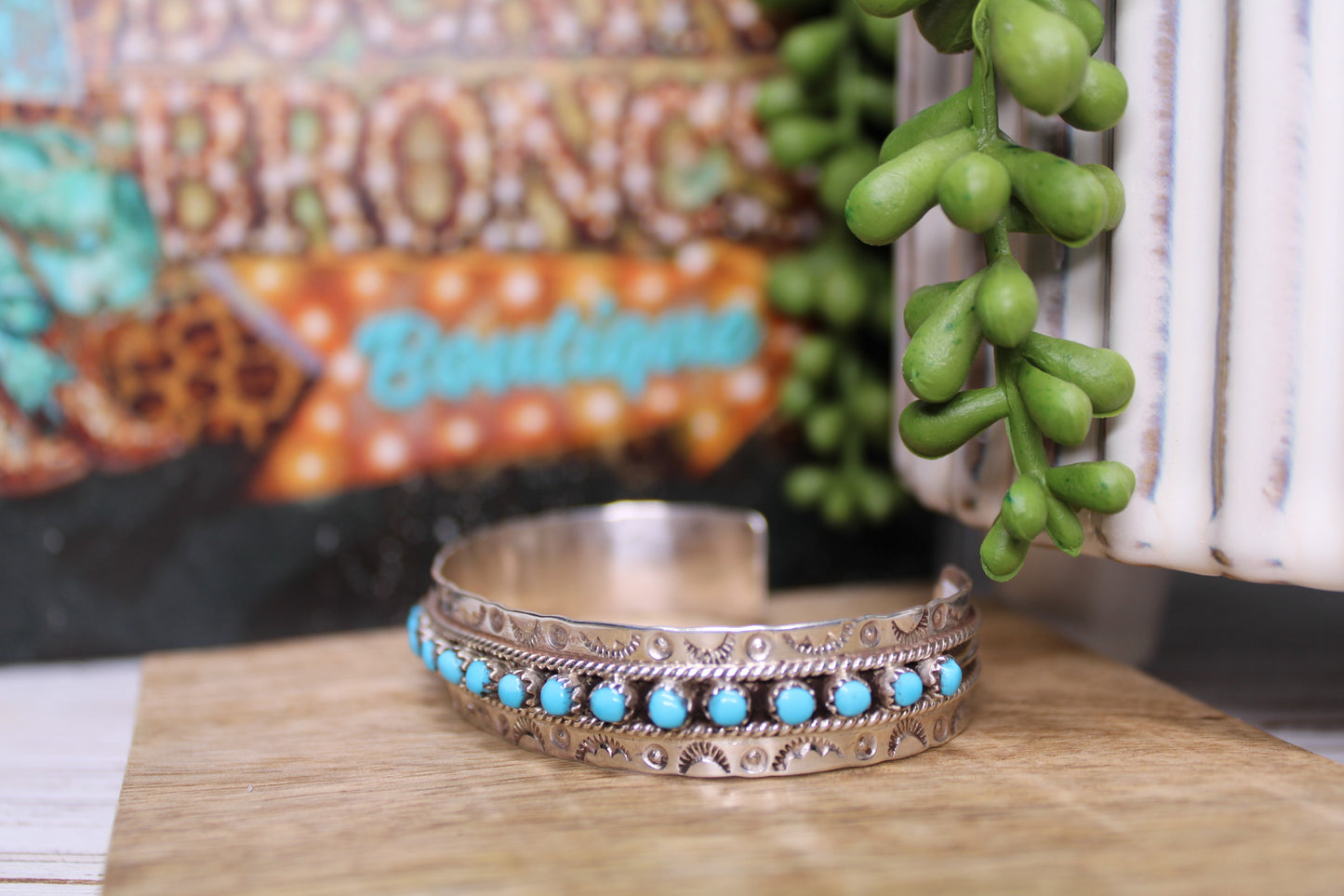 Zuni Handmade Kingman Turquoise Cuff / Size 7 / .925 Sterling Silver / Artists Jason & Pearl Ukestine