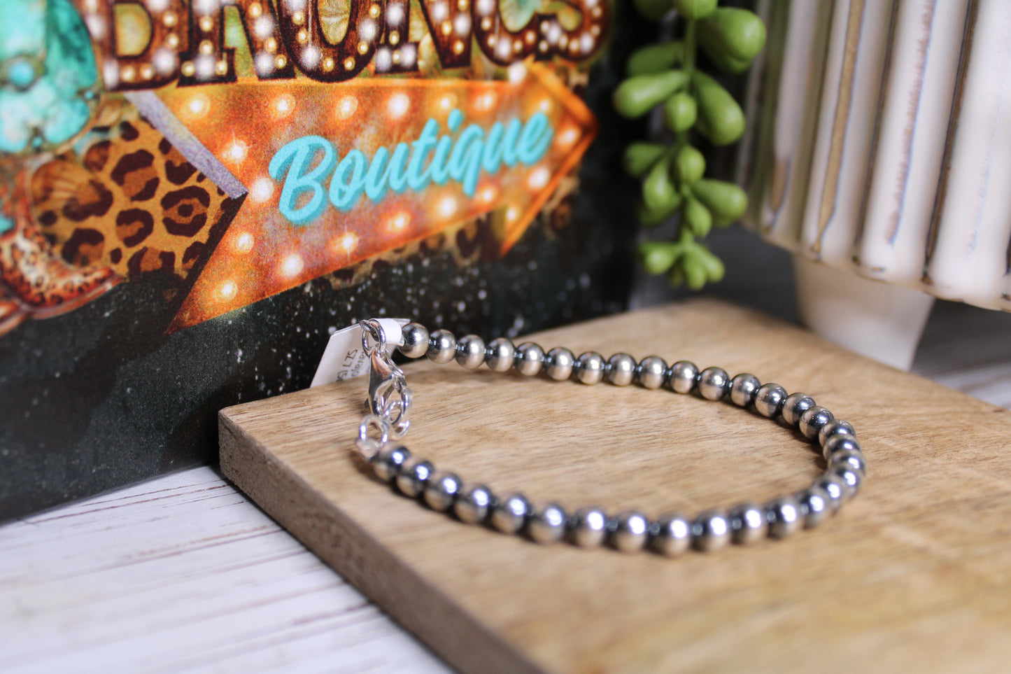 Navajo Hand-Strung  Navajo Pearl Bracelet / Size 7, 5mm with Clasp Closure / .925 Sterling Silver