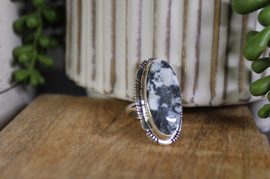 White Buffalo Turquoise Ring – Navajo Artist Allen Lee